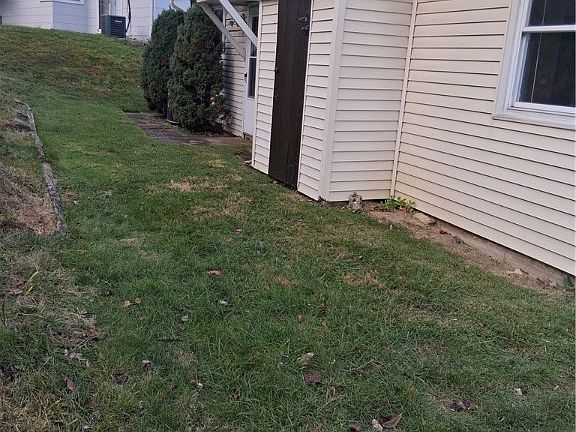 5th image of 320 Dersam St