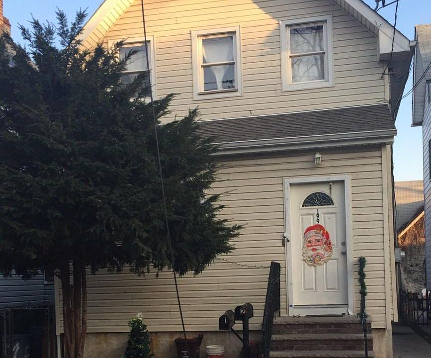 2nd image of 199 Park Ave