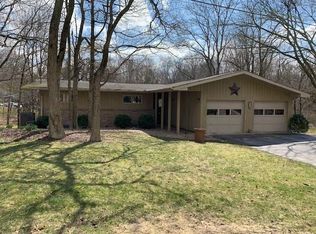 715 Thornwood Rd, Crawfordsville, IN 47933