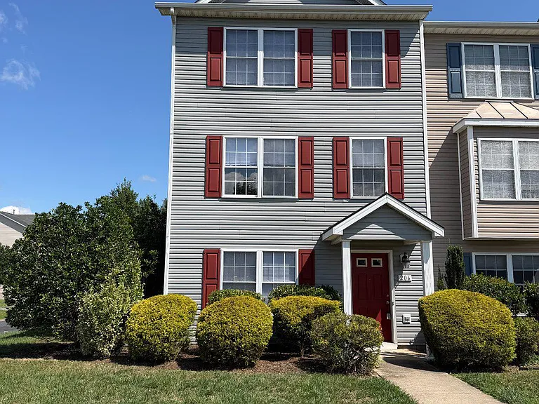 206 Weathervane Dr — Photo 1