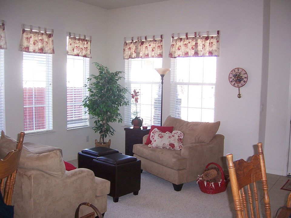 2nd image of 1424 Wessex Cir
