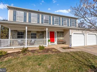 6932 Confederate Ridge Ln, Centreville, VA 20121