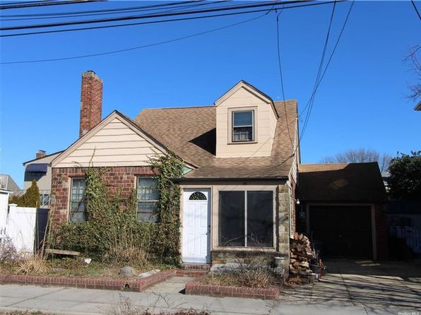 64 Inwood Ave, Point Lookout, NY 11569