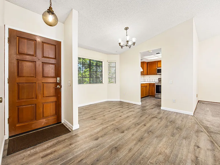 2851 Andover Ave — Photo 6