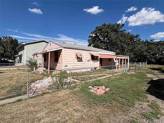 2nd image of 6940 Mariposa Street