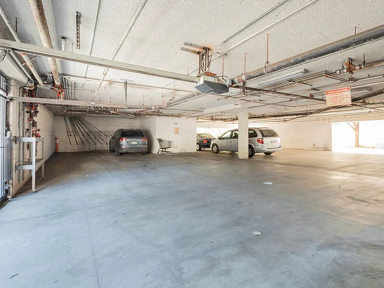 6740 Franklin Pl — Photo 3
