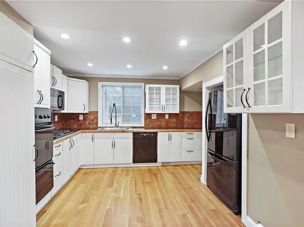 198 B Locust Avenue, Cortlandt Manor, NY 10567