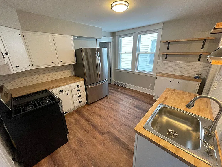 1032 Bluff Ave #A — Photo 4
