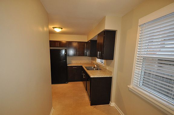 4th image of 2940 W 97th Pl