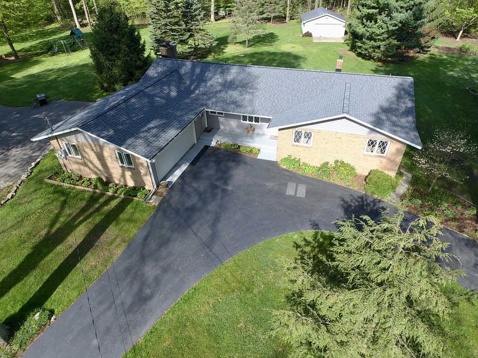 1st image of 14025 Windemere Dr NW