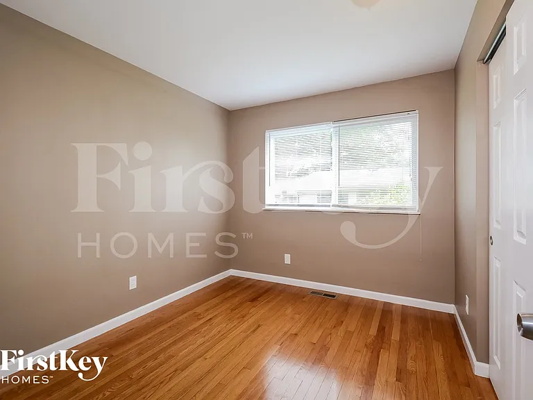 13825 Invicta Dr — Photo 13