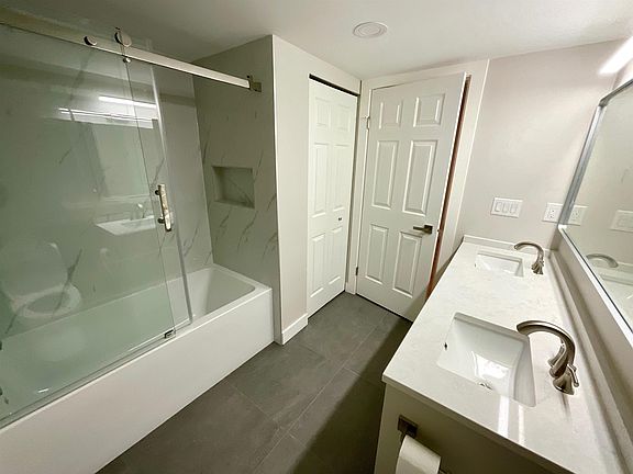 3rd image of 7453 Moffatt Rd #321