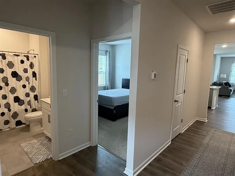 945 Ocean Ct — Photo 2