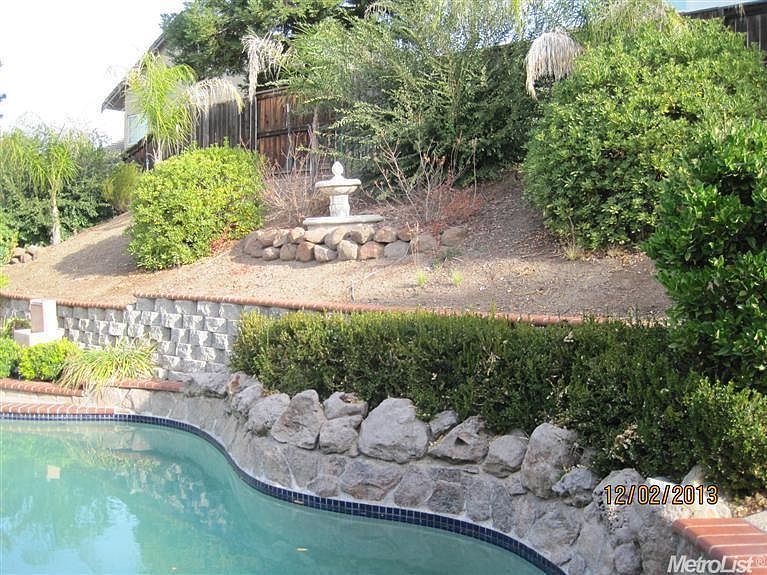 2nd image of 2715 Klamath Dr