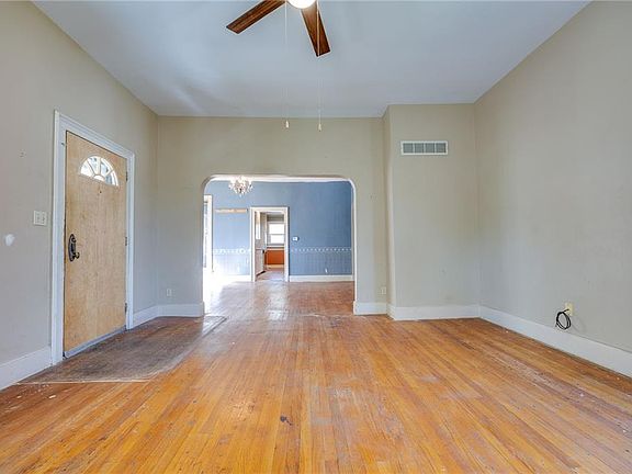 5th image of 2045 New Hampshire St
