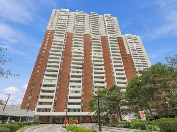 1 Massey Sq #1419, Toronto, ON M4C 5L4