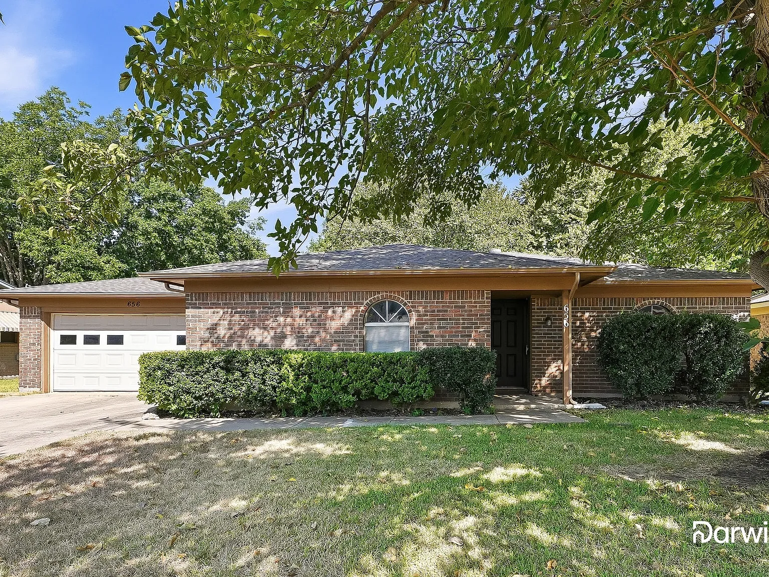 3 bed, 2.0 bath, 1223 sqft, $1,810 — Photo 1