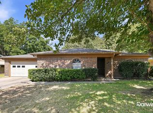 656 Sue Ann Ln, Burleson, TX 76028