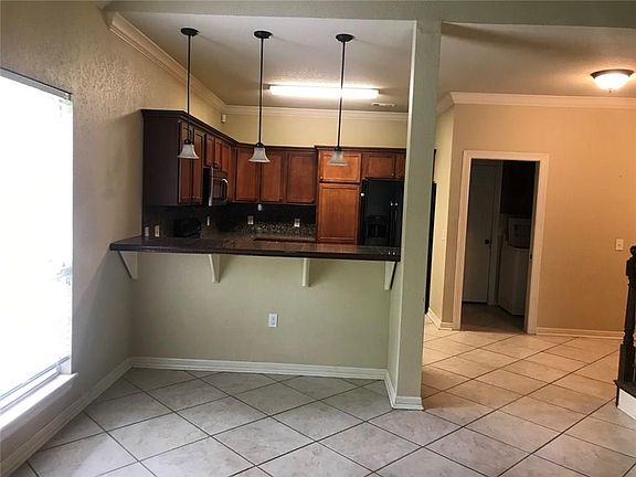 4th image of 2622 E Turtle Creek Dr