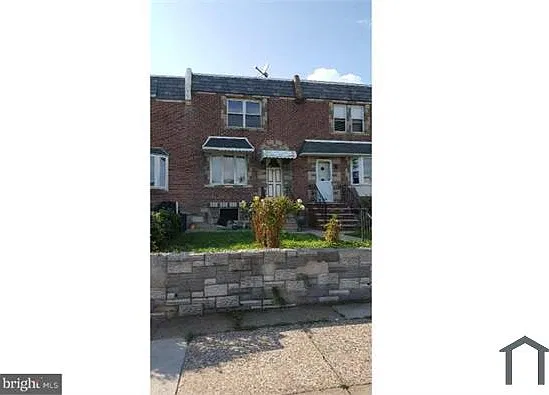 3 bed, 1200 sqft, $2,173 — Photo 1