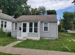 1008 N 5th St, Champaign, IL 61820