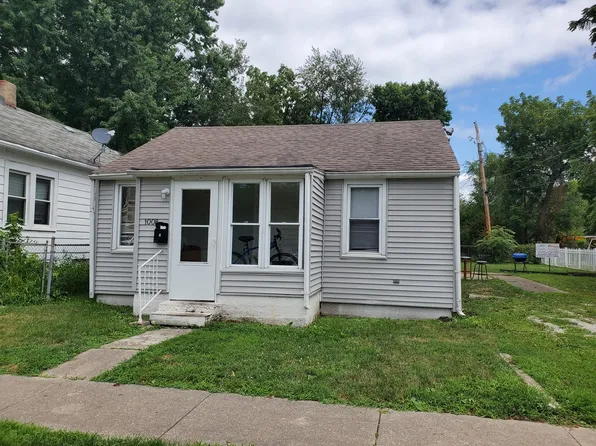 1008 N 5th St, Champaign, IL 61820