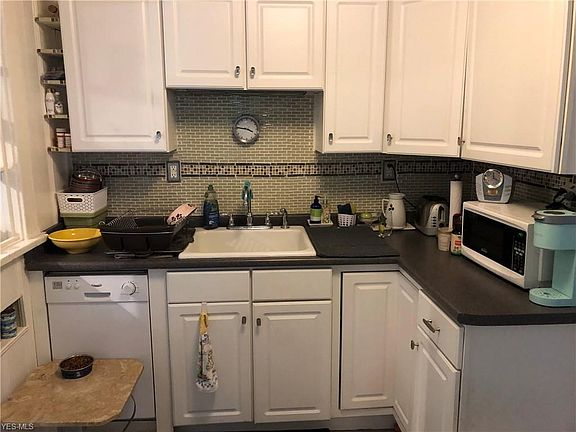 4th image of 399 Oak Cliff Dr