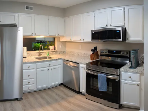 3089 Barley Mills Cir, Lakeland, TN 38002