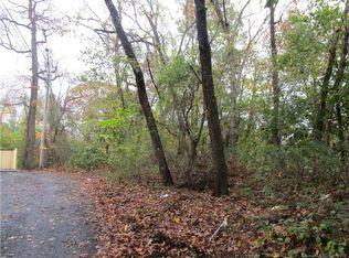 377 Woodlawn Ave, Bridgeport, CT 06606