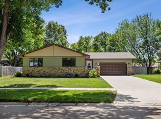 37 36th Ave NE, Fargo, ND 58102
