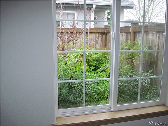 5th image of 8026 Bedford Ln SE