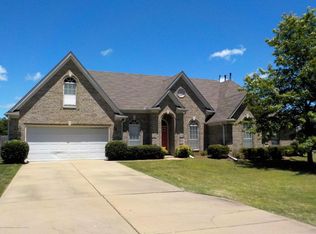 5556 Holly Ridge Dr, Horn Lake, MS 38637