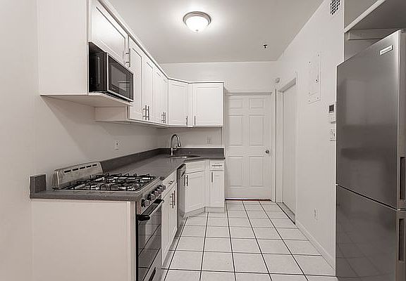 2nd image of 114 E 28th St #3AB