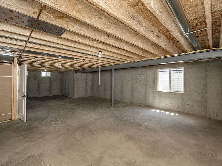 223 Randlin Dr — Photo 42