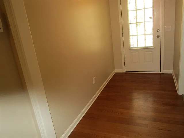 113 Village Dr — Photo 7