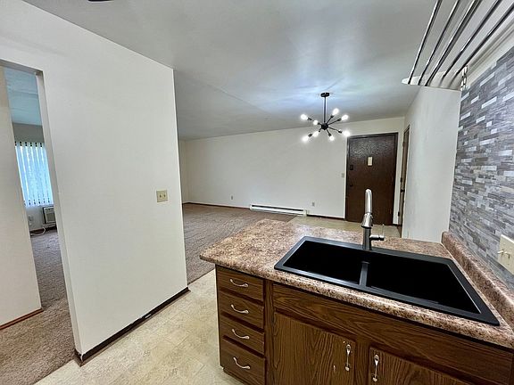 5th image of 1010 Sawyer Dr #207