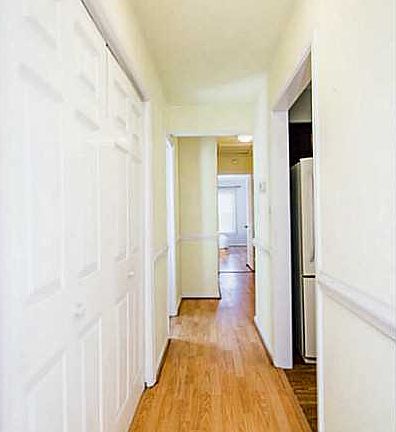 3rd image of 306 Gambrill Ct