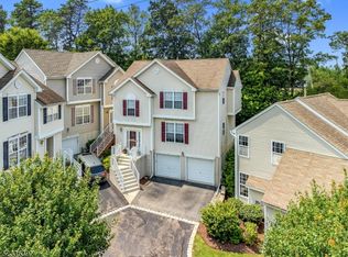 49 Brock Ln, Hackettstown, NJ 07840