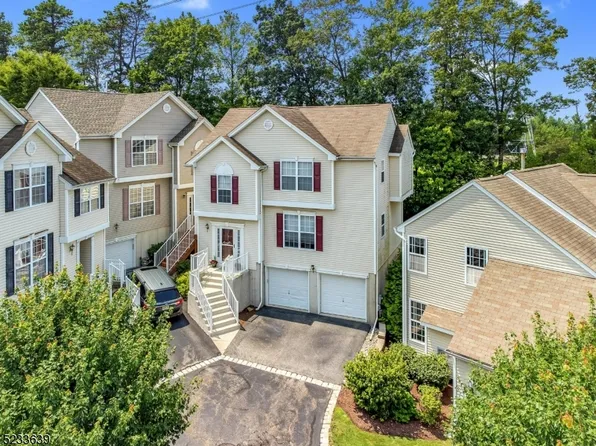 49 Brock Ln, Mount Olive Twp., NJ 07840