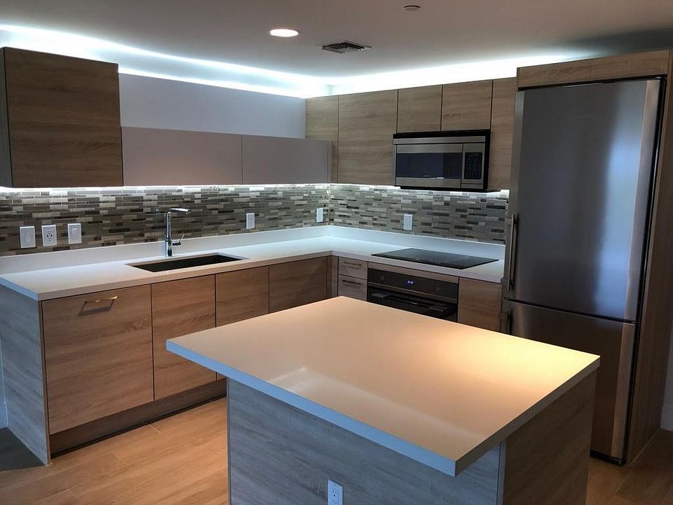 1st image of 16385 Biscayne Blvd Unit 519