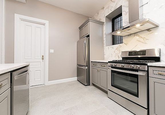 5th image of 305 6th Ave #2