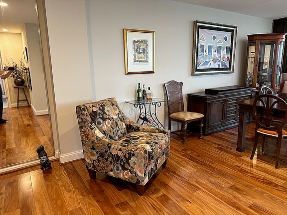 4th image of 400 Madison St APT 2109