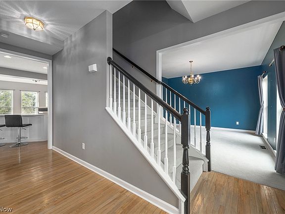 5th image of 4512 Belmont Dr