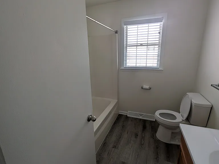 221 N 5th St #82 — Photo 6