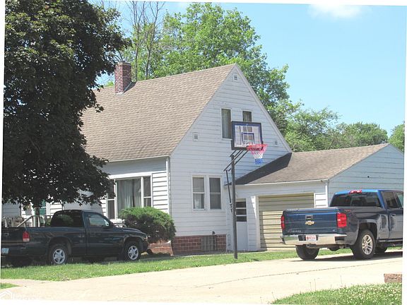 2nd image of 406 N 11th St