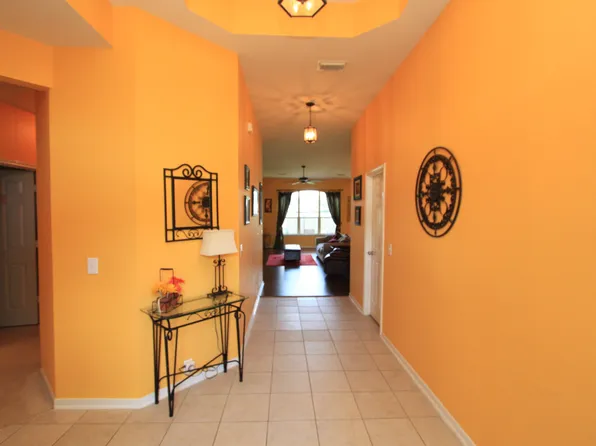 8917 Sungate Dr, Pearland, TX 77584