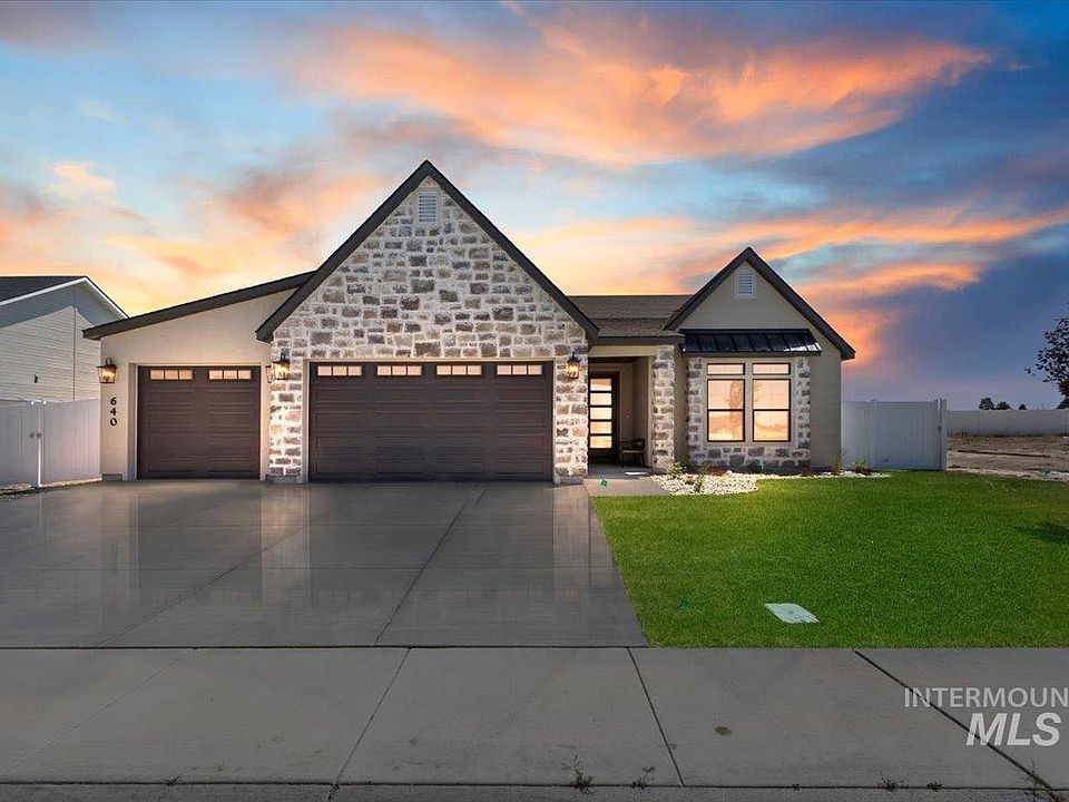 1st image of 640 Full Moon Way