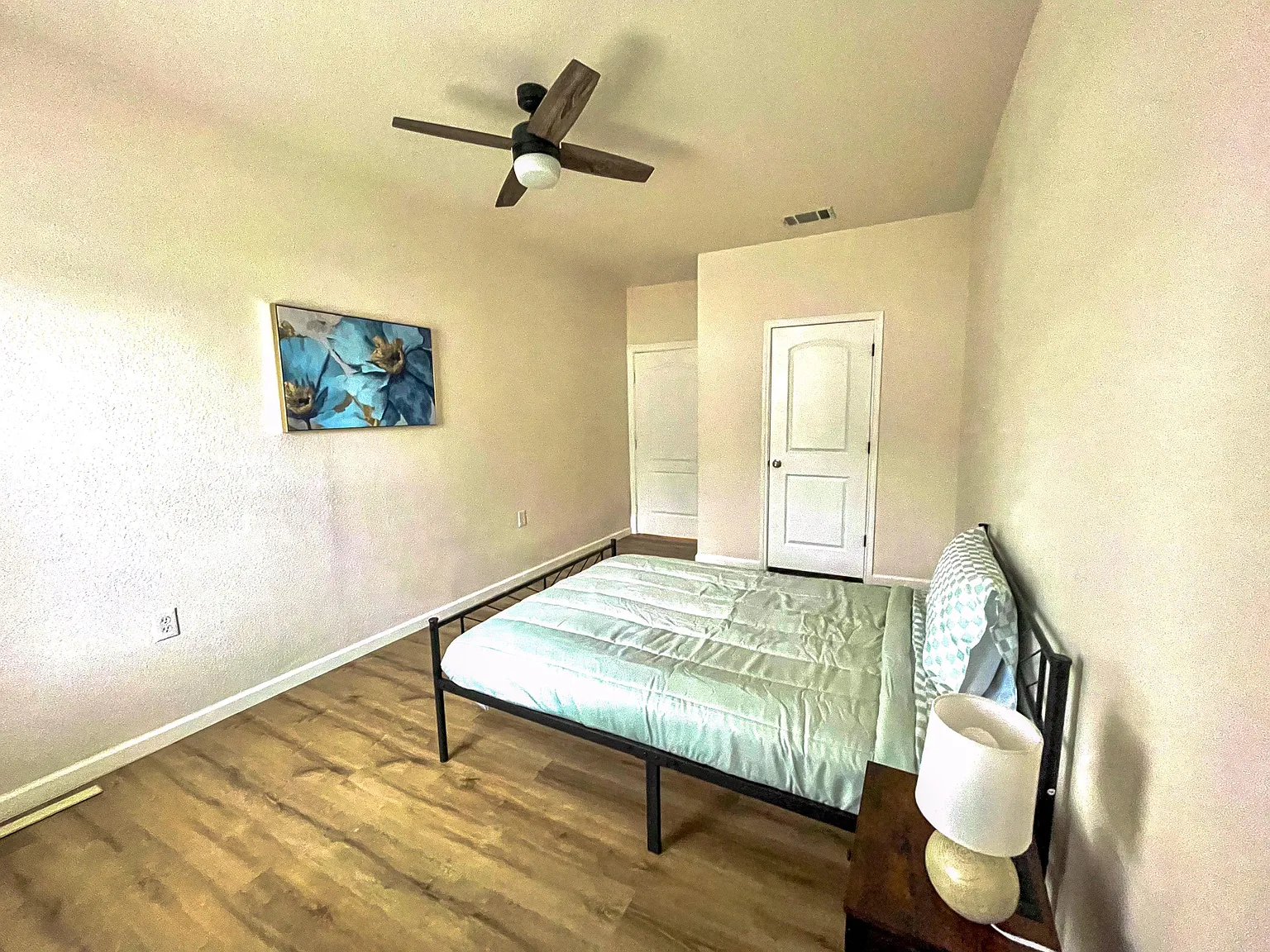 4 bed, 3.0 bath, 2712 sqft, $789 — Photo 3