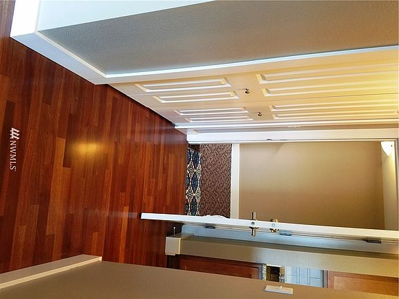 5th image of 25 N Broadway #305