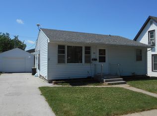 203 E Bazile St, Bloomfield, NE 68718